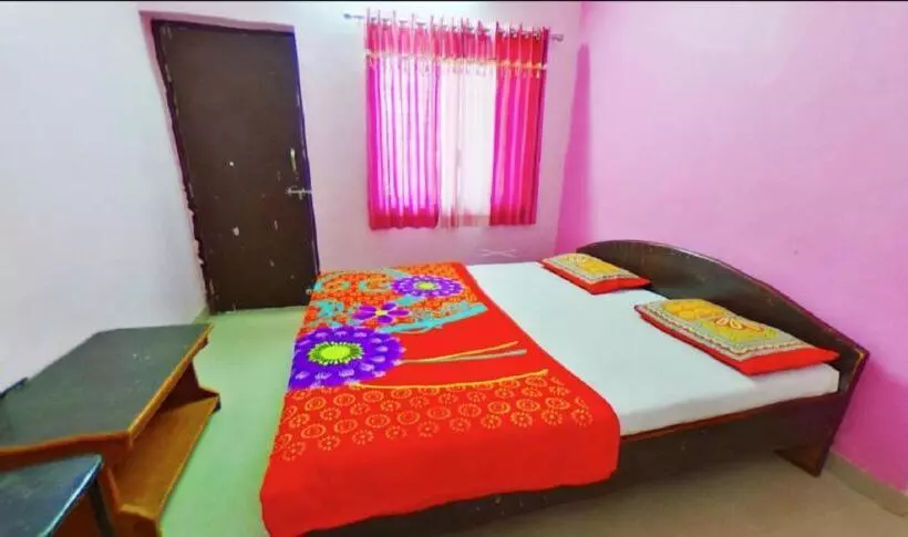 Hostel Nomadics