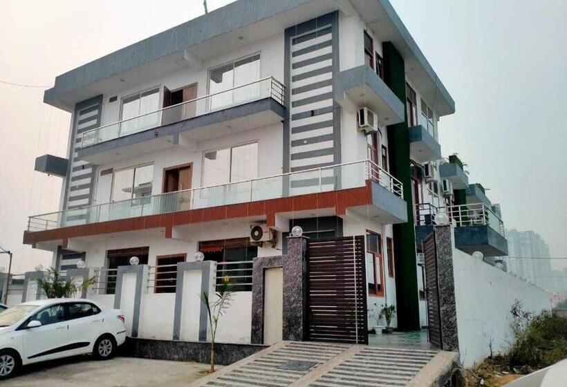 Collection O Hotel Galaxy Inn