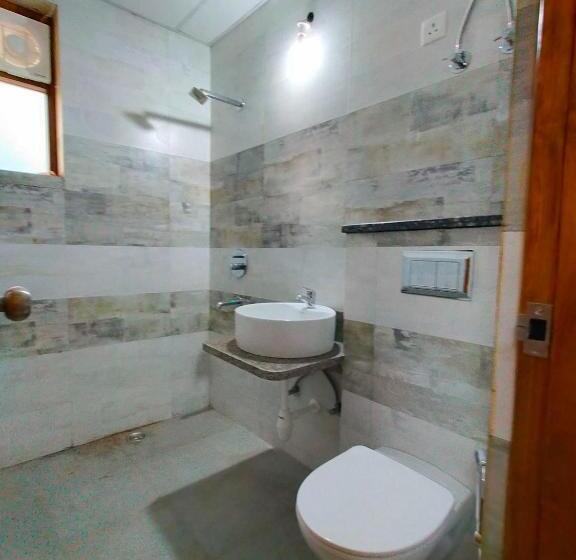 Collection O Hotel Galaxy Inn