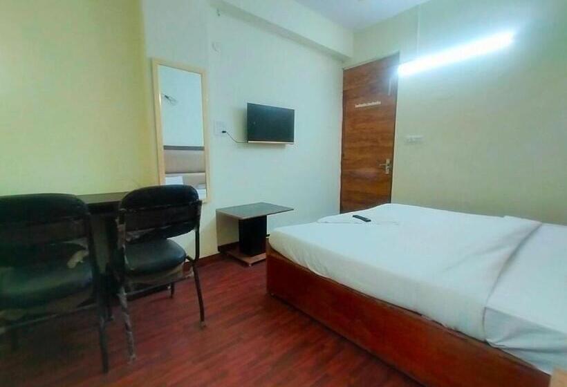 Collection O Hotel Galaxy Inn