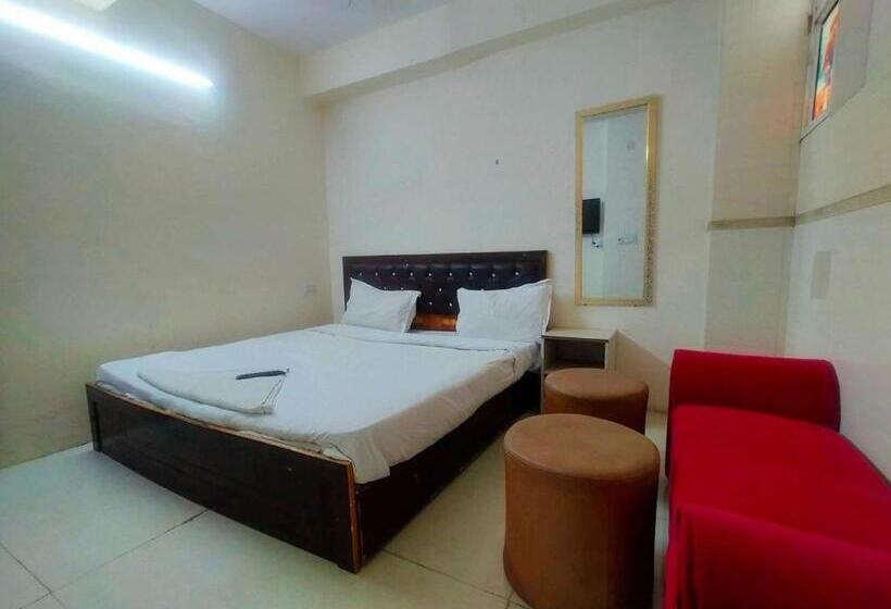 Collection O Hotel Galaxy Inn