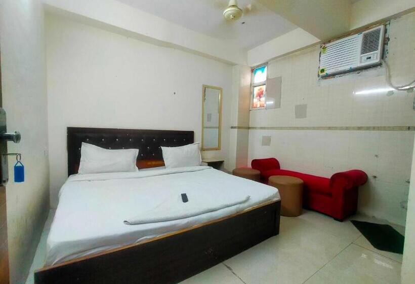 Collection O Hotel Galaxy Inn