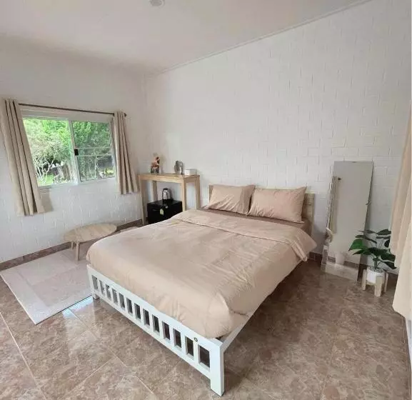 Hotelli De Varis Khaokho