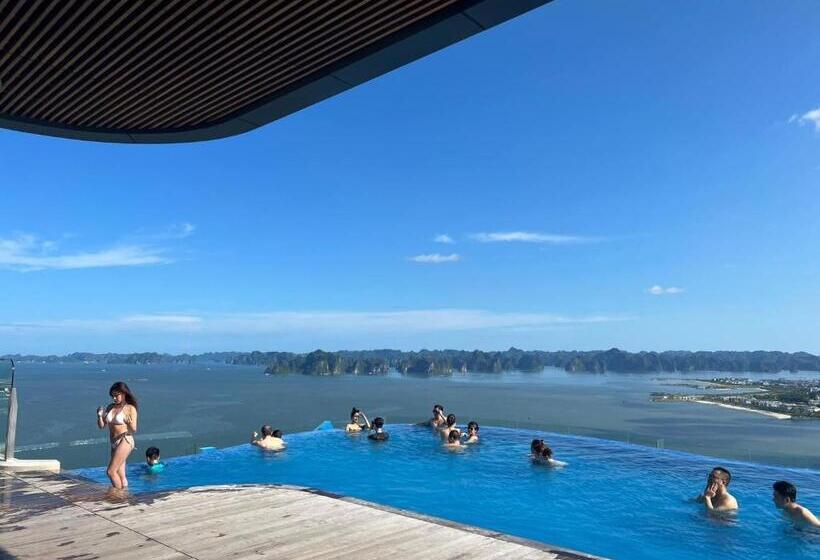 هتل Khách Sạn A Lacarte Hạ Long Bay, Ngay Mặt Biển, Miễn Phí Bể Bơi