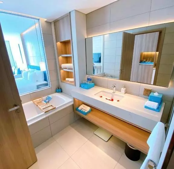 هتل Khách Sạn A Lacarte Hạ Long Bay, Ngay Mặt Biển, Miễn Phí Bể Bơi