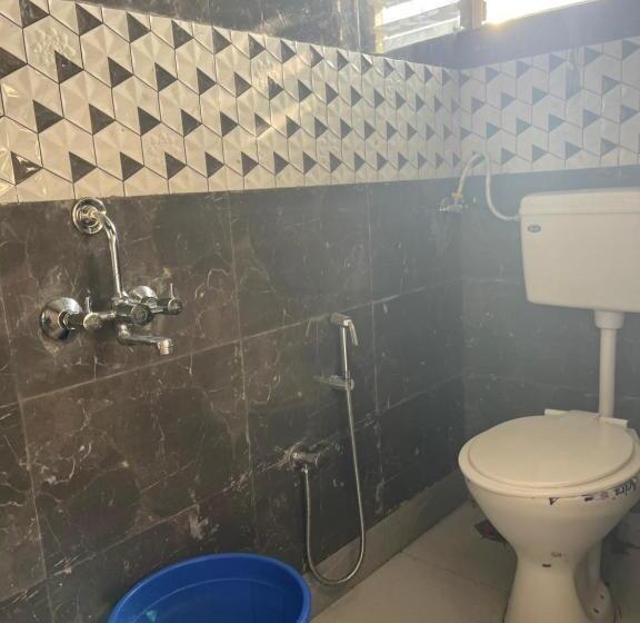 هتل Lotus Lodge And Guest House