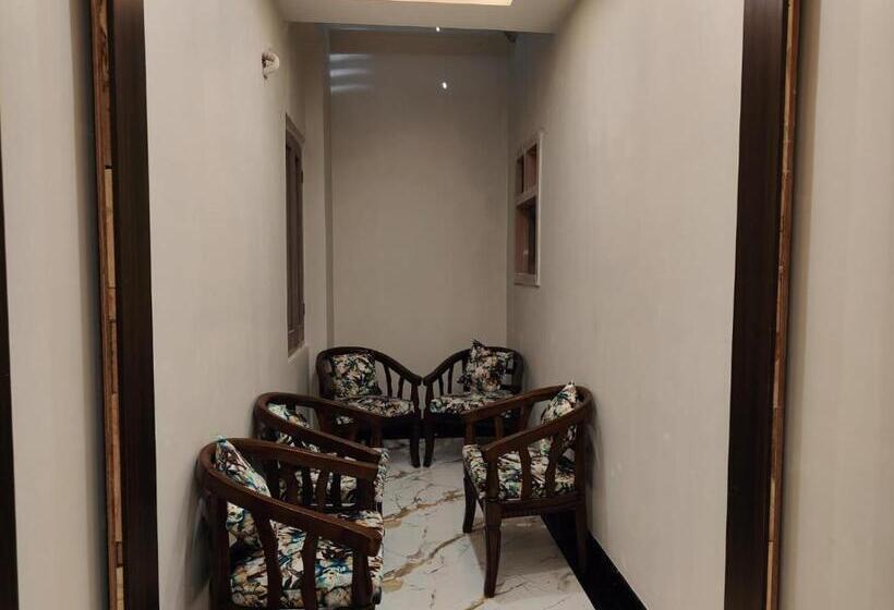 בית מלון כפרי Ramsewka Residency