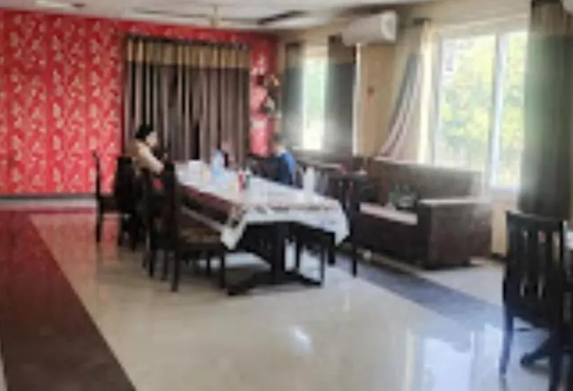 ホテル Yash Palace & Ok Veg Resturant Maihar