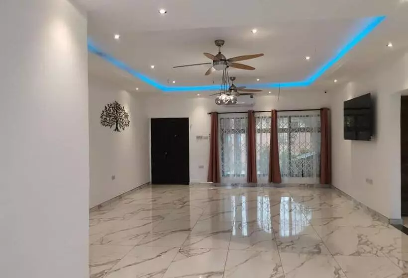 ペンション Jlk Guest House & Events Centre