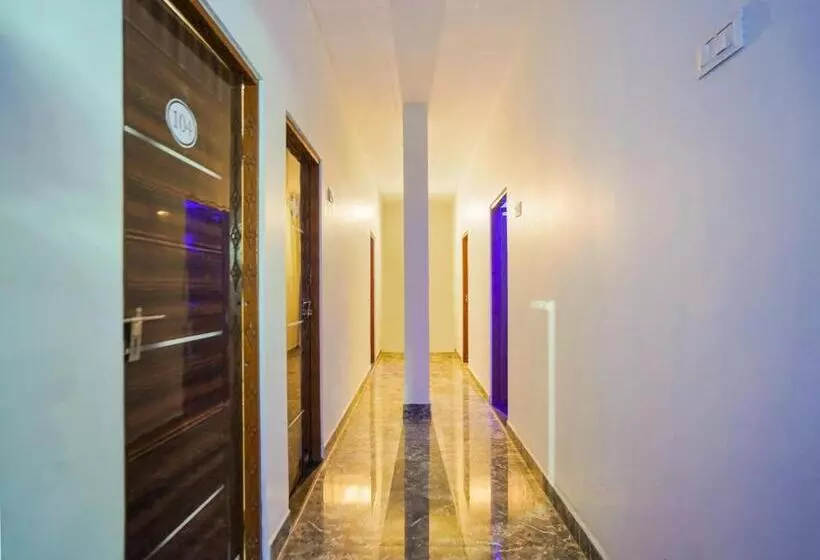 Spot On Hotel Royal Stay