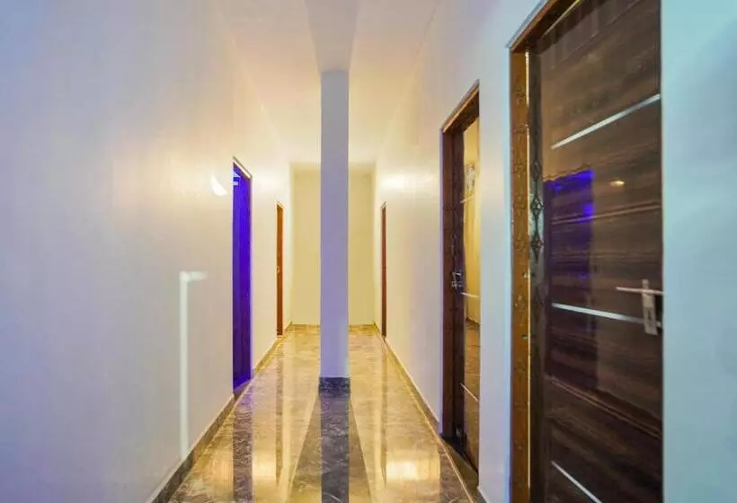 Spot On Hotel Royal Stay