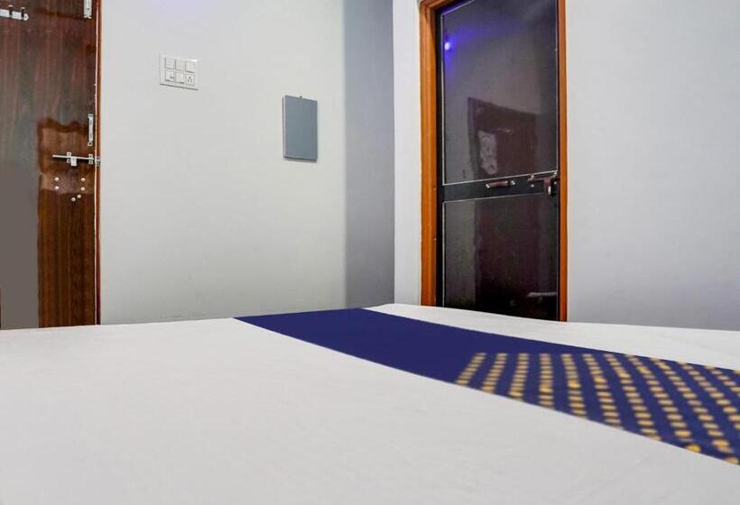 Spot On Hotel Royal Stay