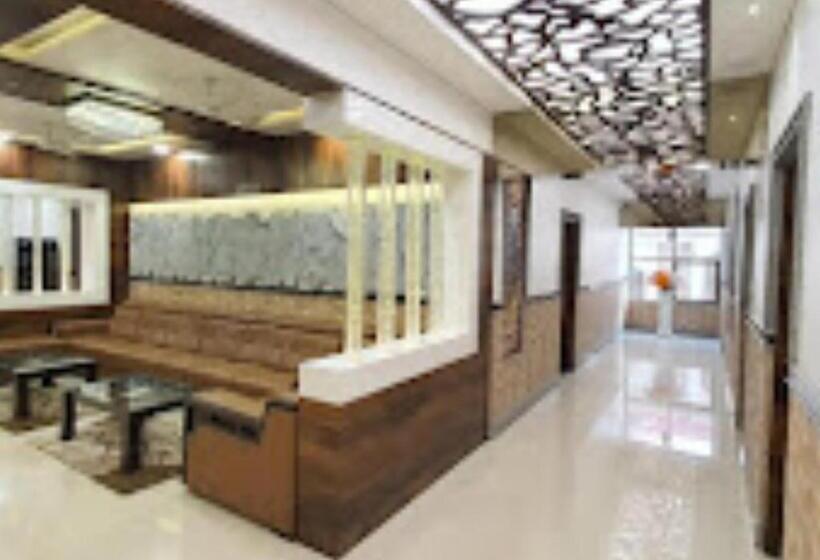 旅馆 Marvel Inn Shirur