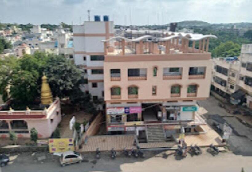 旅馆 Marvel Inn Shirur