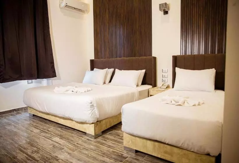 هاستل Tourist Palace