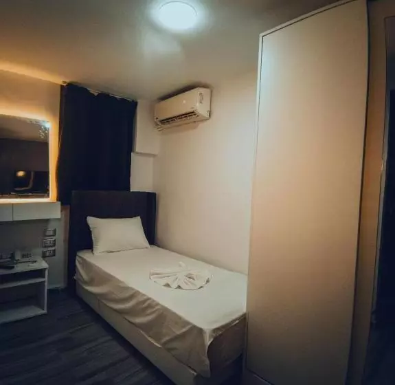 هاستل Tourist Palace