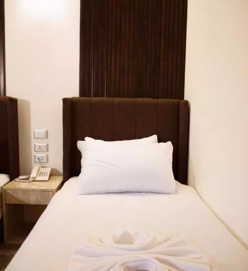 هاستل Tourist Palace