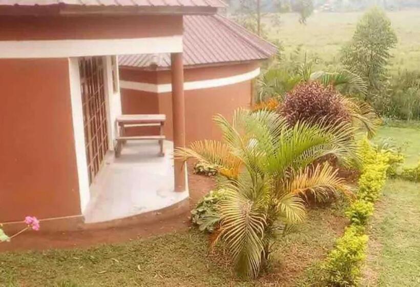تختخواب و صبحانه Wild West Guesthouse Masaka