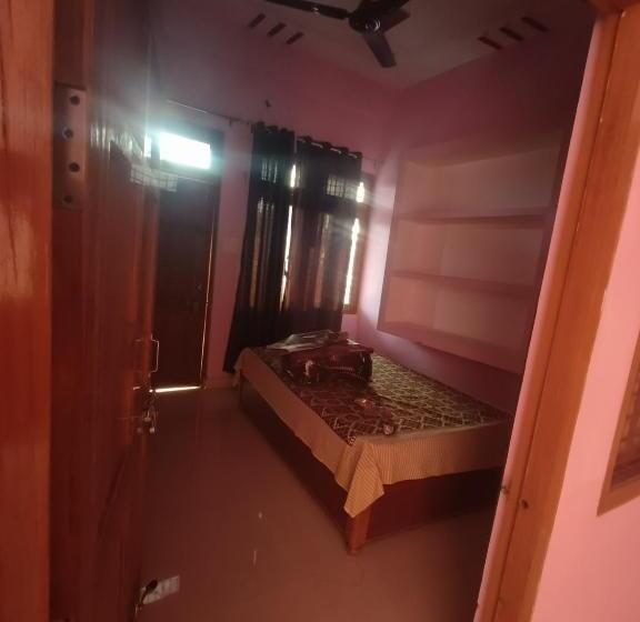 Divine Inn Hotel And Guest House