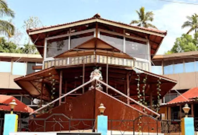 Ganjifa Hotels Vengurla