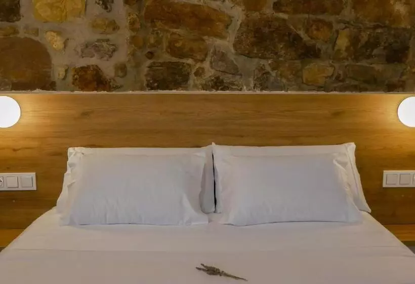 Hotel Adaka