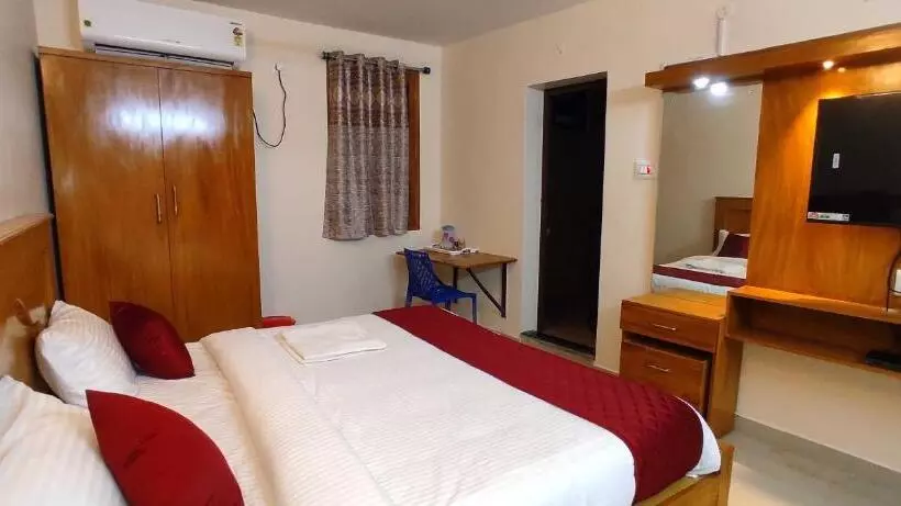 ホテル Super Collection O Velu Residency
