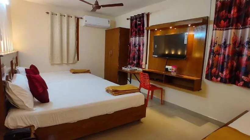 ホテル Super Collection O Velu Residency