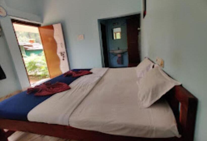 בית מלון כפרי Mermaid Beach Resorts Vengurla