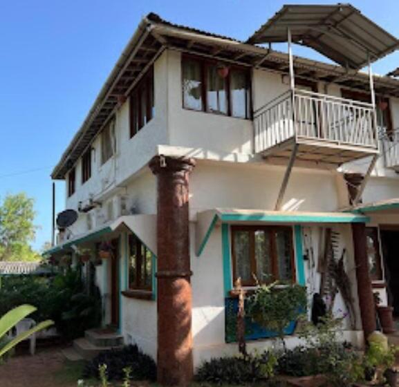 בית מלון כפרי Mermaid Beach Resorts Vengurla