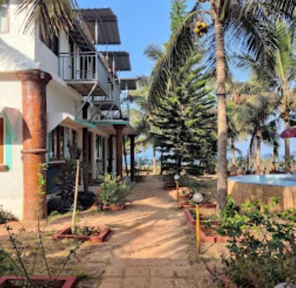 בית מלון כפרי Mermaid Beach Resorts Vengurla