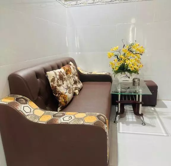 هتل Nhà Nghỉ Trung Hiếu 1