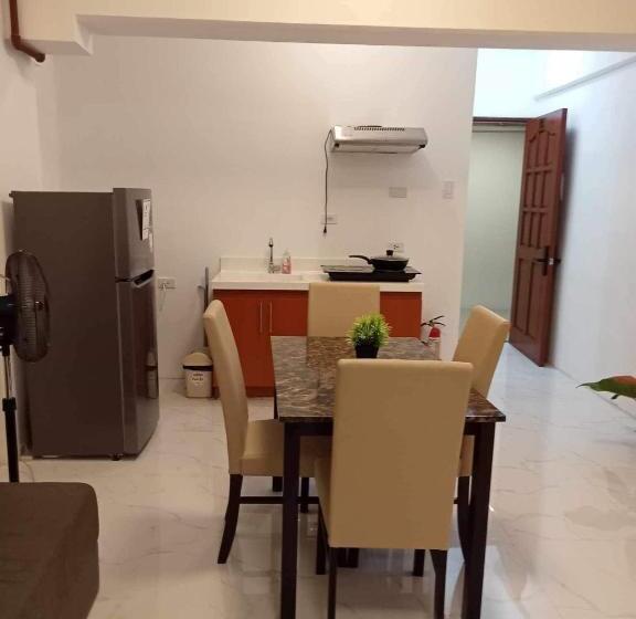 M&m Royal Oceancrest Mactan