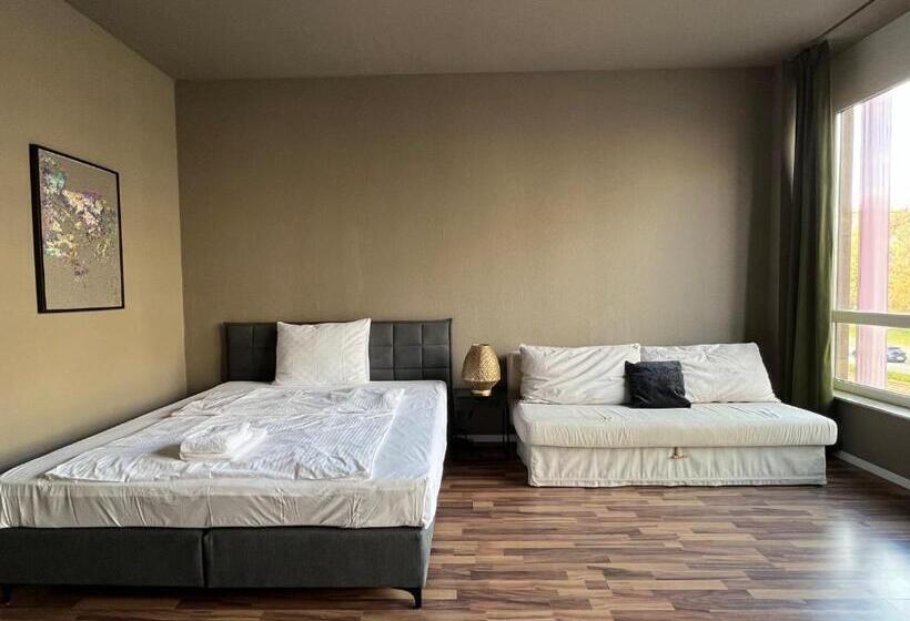 پانسیون N8s   By Leipzig Suites