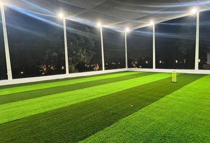 Курорт Rocks And Greens