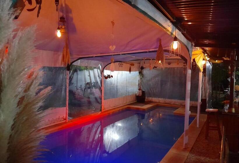 הוסטל Pura Vida   Quinta Parador