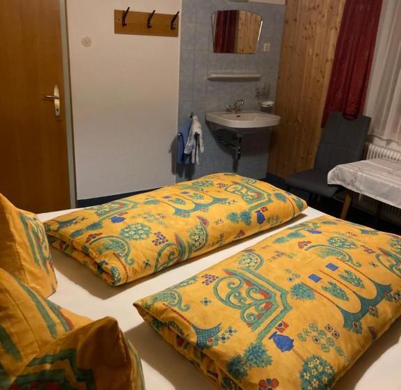 تختخواب و صبحانه Alpenhof Huber