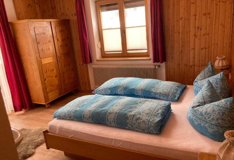 تختخواب و صبحانه Alpenhof Huber