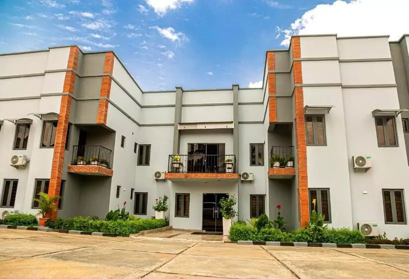 هتل Fragrance Apartments And Suites