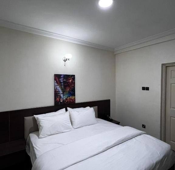 هتل Fragrance Apartments And Suites