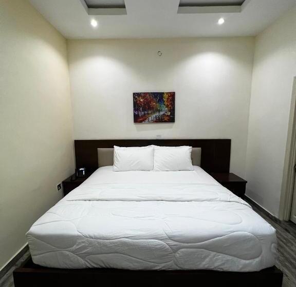 هتل Fragrance Apartments And Suites