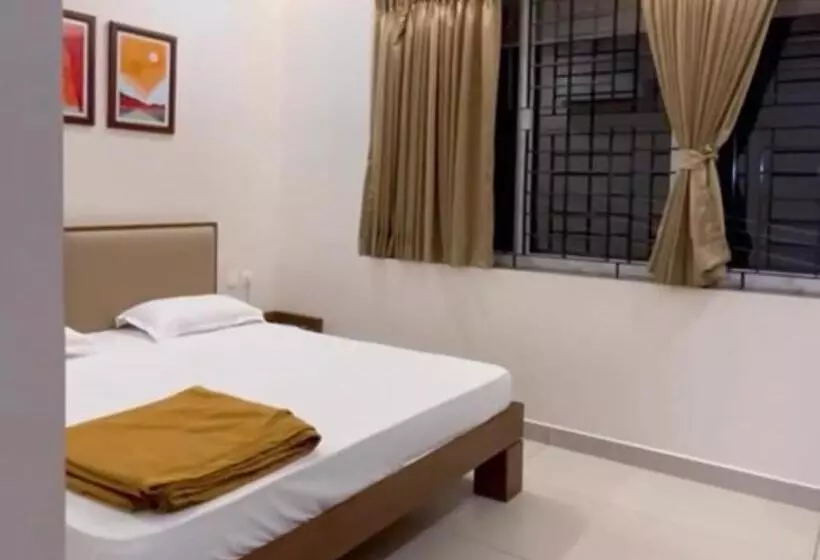 ホテル Lalbagh Inn