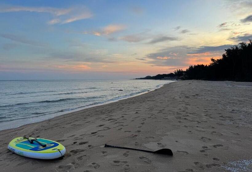 هتل Troco Beach Resort & Camping