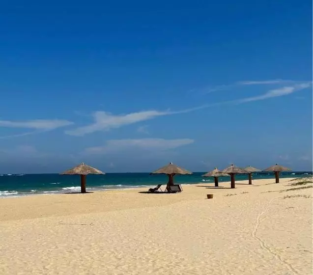 هتل Troco Beach Resort & Camping