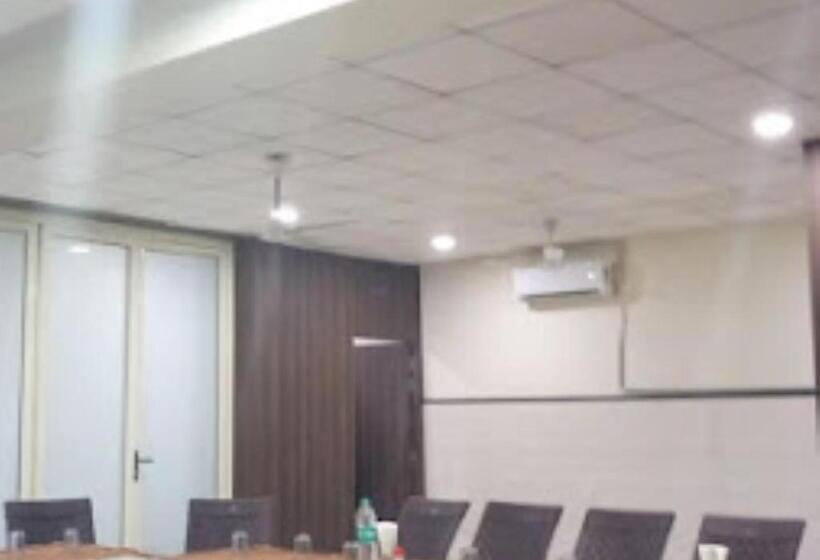 Hotel Yashraj Inn Beed