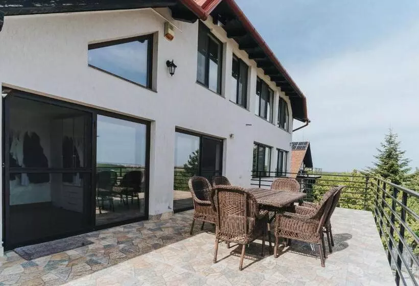 ペンション Diplomat Villa