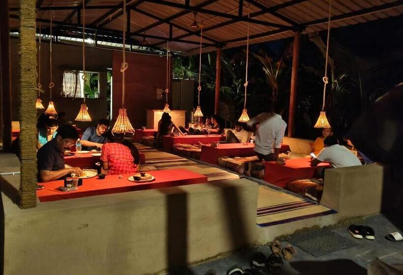 פנסיון Hampi Island