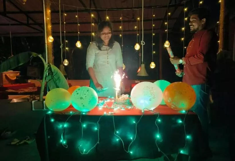 ペンション Hampi Island