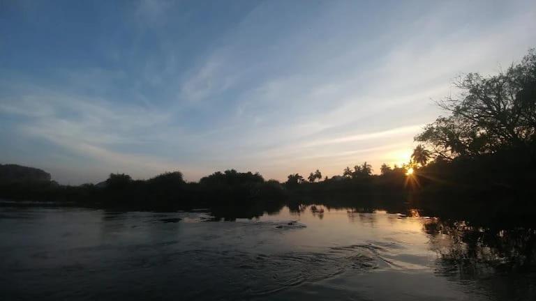 פנסיון Hampi Island