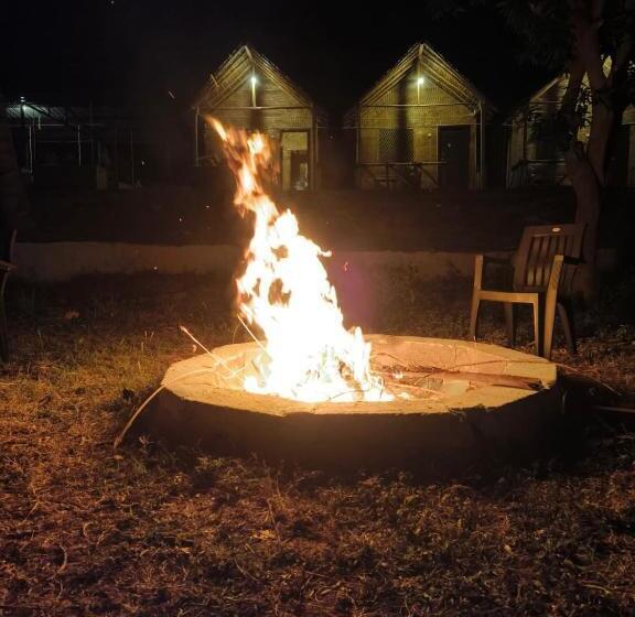 פנסיון Hampi Island