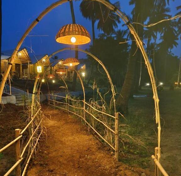 פנסיון Hampi Island